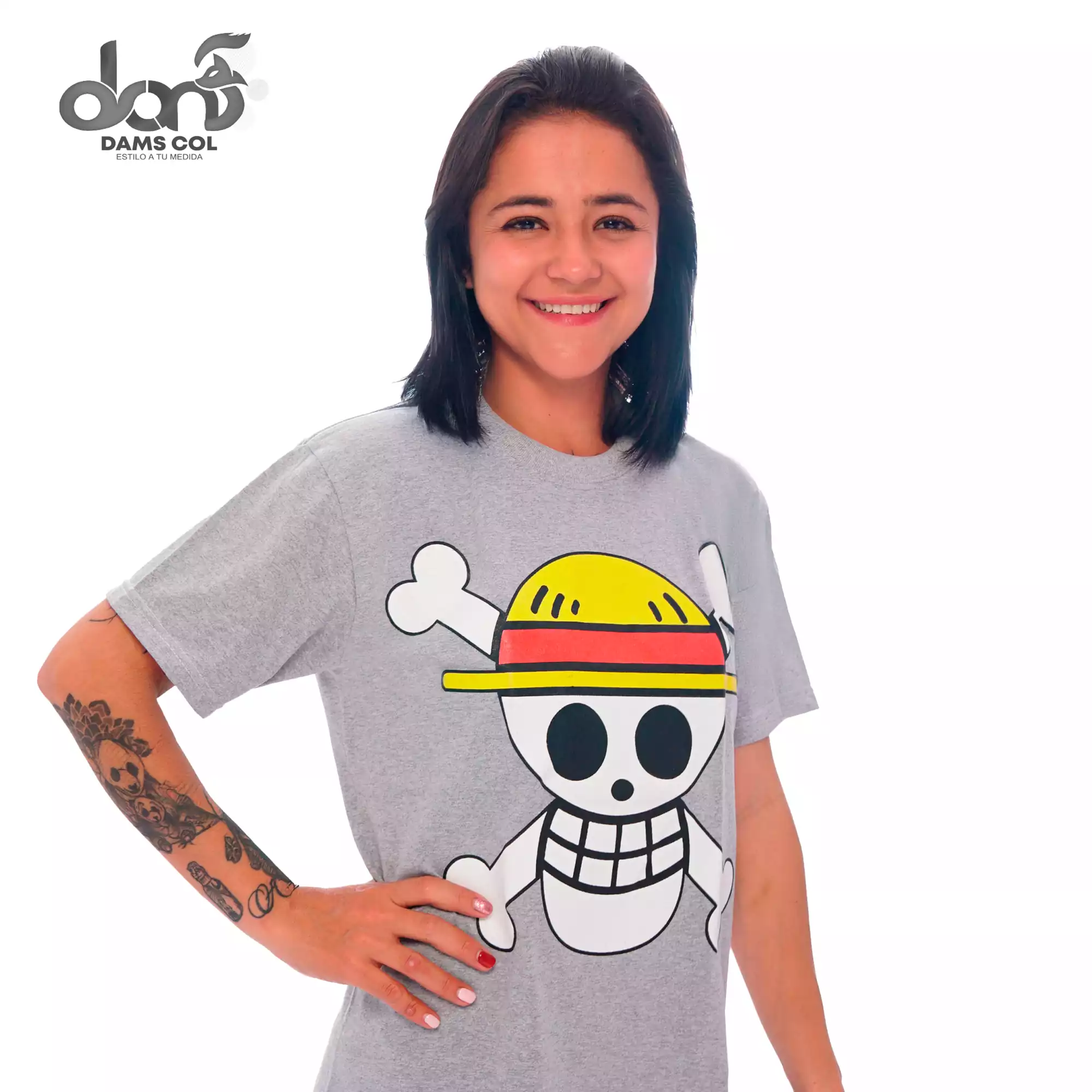CAMISETA ONE PIECE  PIRATA UNISEX COLOR GRIS DAMS COL